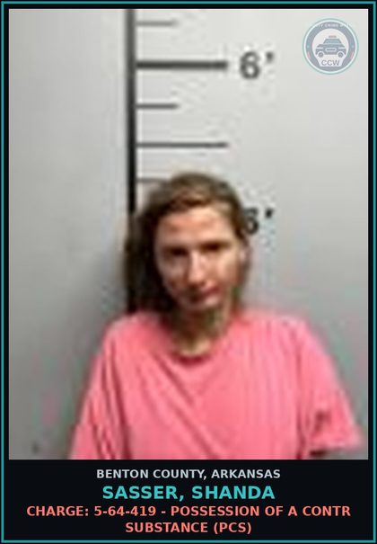 CCW arrest card for Sasser, Shanda in Benton County: Charge: 5-64-443(a)(2) - POSSESS DRUG PARAPHERNALIA METH COCAINE PDP F