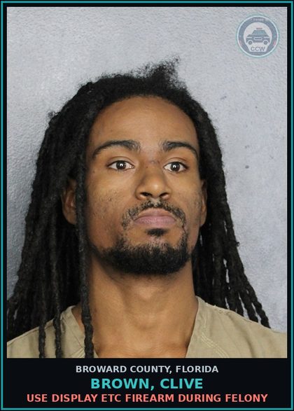 CCW arrest card for BROWN, CLIVE in Broward County: POSSESSION contr substance W/O PRESCRIPTION