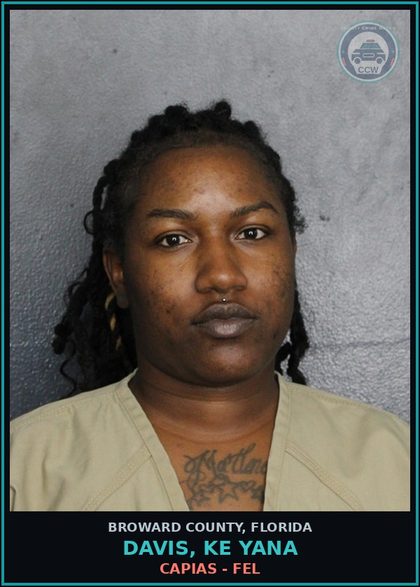 CCW arrest card for DAVIS, KE YANA in Broward County: CAPIAS - FEL