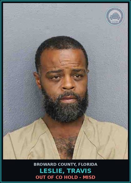 CCW arrest card for LESLIE, TRAVIS in Broward County: OUT OF CO HOLD - MISD