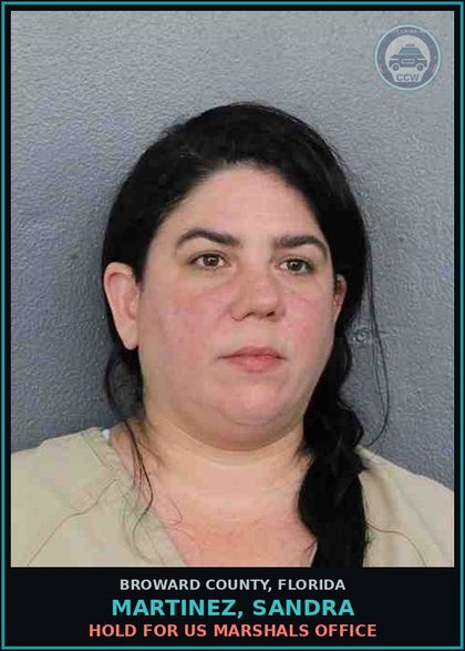 CCW arrest card for MARTINEZ, SANDRA in Broward County: HOLD FOR US MARSHALS OFFICE