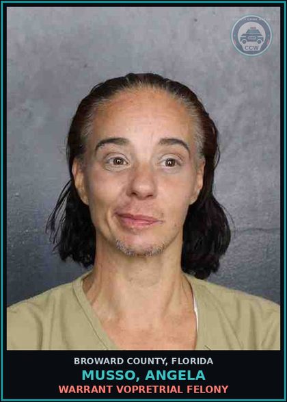 CCW arrest card for MUSSO, ANGELA in Broward County: WARRANT VOPRETRIAL FELONY