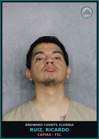 CCW arrest card for RUIZ, RICARDO in Broward County: CAPIAS - FEL