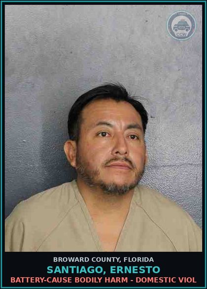 CCW arrest card for SANTIAGO, ERNESTO in Broward County: CAPIAS - FEL