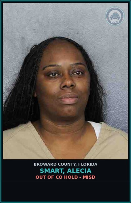 CCW arrest card for SMART, ALECIA in Broward County: OUT OF CO HOLD - MISD