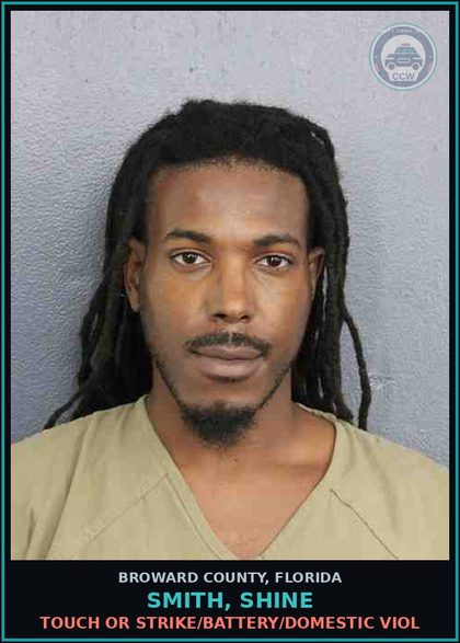 CCW arrest card for SMITH, SHINE in Broward County: TAMPERING W/WITN HINDER/DELAY/ETC WITN COMMUN TO LEO/JUDGE MM PROCEEDING