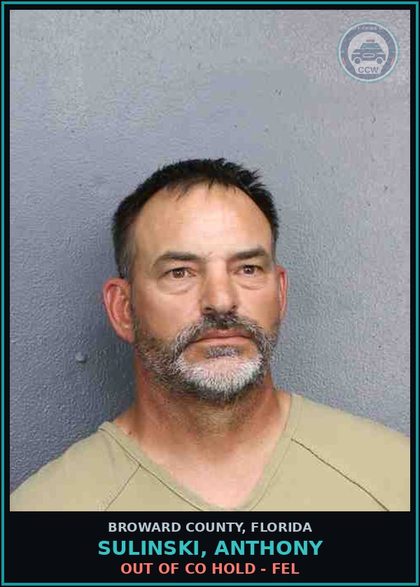 CCW arrest card for SULINSKI, ANTHONY in Broward County: OUT OF CO HOLD - FEL