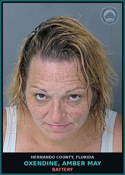CCW arrest card for OXENDINE, AMBER MAY in Hernando County: BATTERY