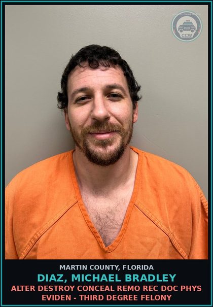 CCW arrest card for DIAZ, MICHAEL BRADLEY in Martin County: POSSESSION AND OR USE DRUG PARAPHERNALIA - First Degree Misdemeanor