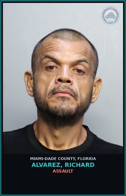 CCW arrest card for ALVAREZ, RICHARD in Miami-Dade County: TRESP/STRUC/OCC/WARN
