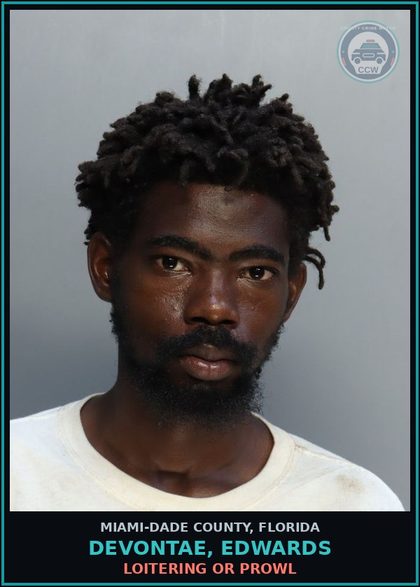 CCW arrest card for DEVONTAE, EDWARDS in Miami-Dade County: LOITERING OR PROWL