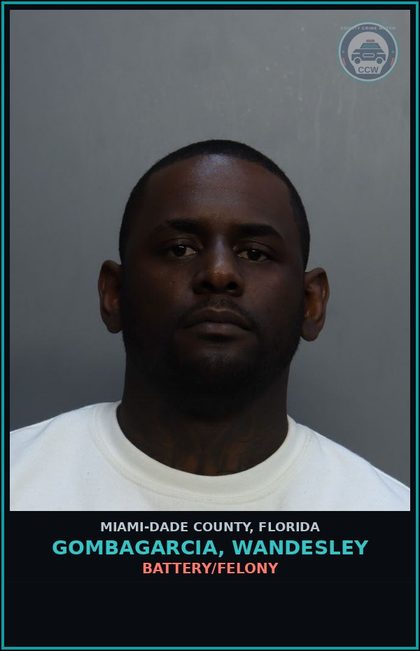 CCW arrest card for GOMBAGARCIA, WANDESLEY in Miami-Dade County: BATTERY/FELONY