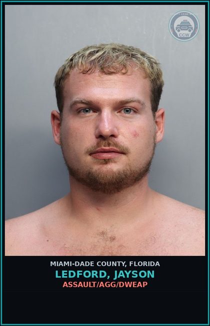 CCW arrest card for LEDFORD, JAYSON in Miami-Dade County: BAT/LEO/PREJUDICE