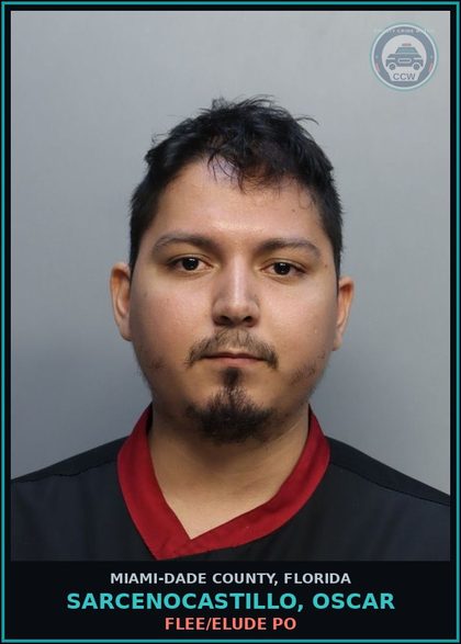 CCW arrest card for SARCENOCASTILLO, OSCAR in Miami-Dade County: FLEE/ELUDE PO