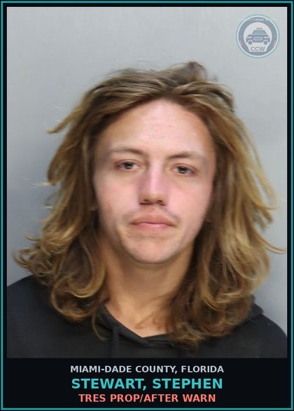 CCW arrest card for STEWART, STEPHEN in Miami-Dade County: TRES PROP/AFTER WARN