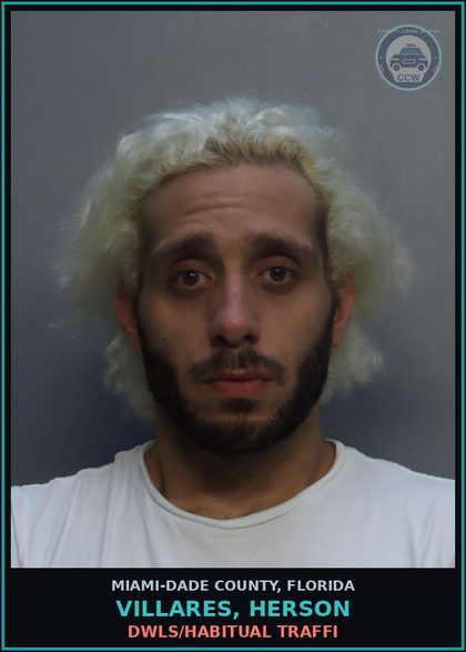 CCW arrest card for VILLARES, HERSON in Miami-Dade County: DWLS/HABITUAL TRAFFI