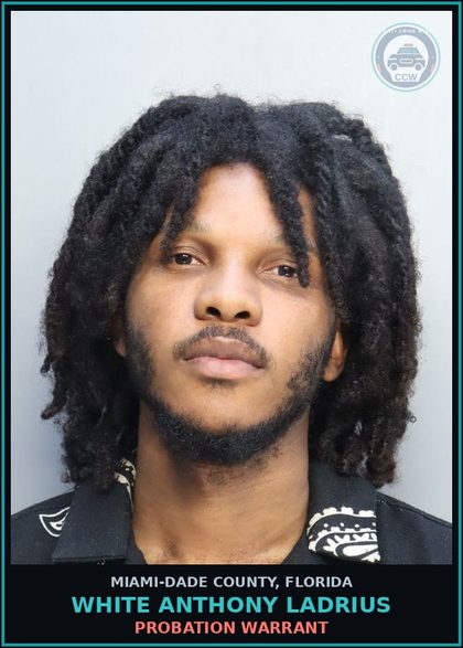 CCW arrest card for WHITE ANTHONY  LADRIUS in Miami-Dade County: PROBATION WARRANT