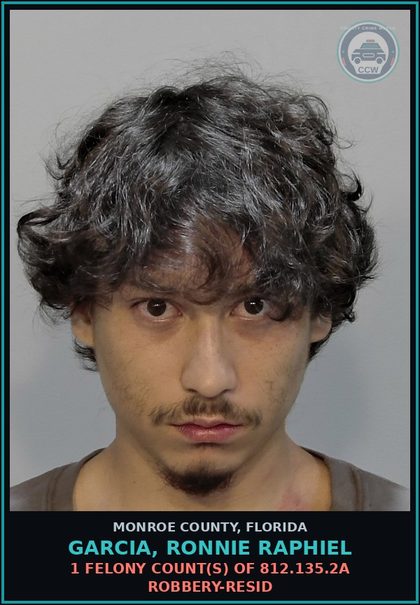 CCW arrest card for GARCIA, RONNIE RAPHIEL in Monroe County: 1 Felony Count(s) of 812.135.2a ROBBERY-RESID