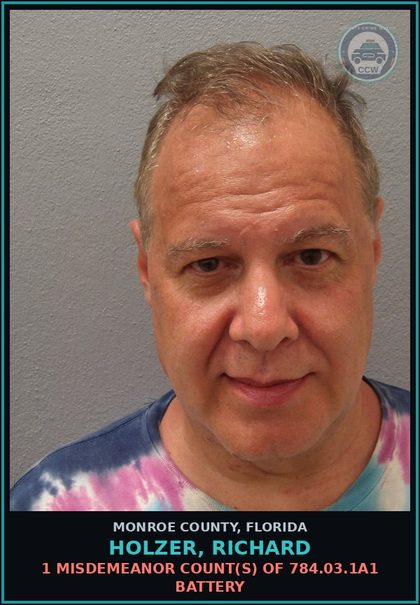 CCW arrest card for HOLZER, RICHARD in Monroe County: 1 Misdemeanor Count(s) of 784.03.1a1 BATTERY