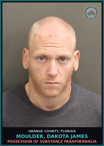 CCW arrest card for MOULDER, DAKOTA JAMES in Orange County: POSSESSION OF DRUG PARAPHERNALIA