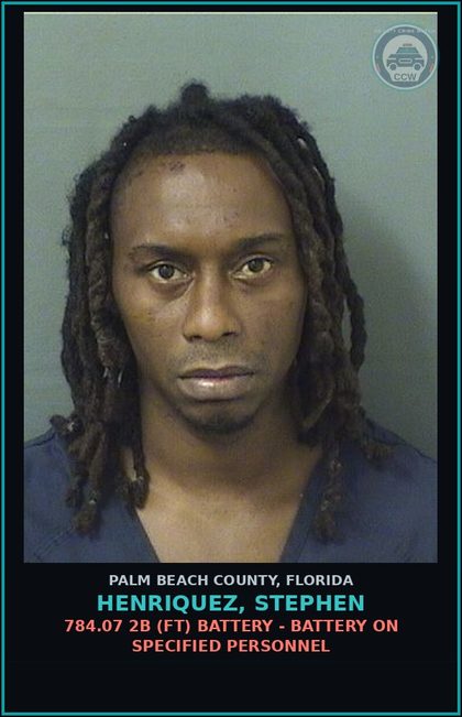 CCW arrest card for HENRIQUEZ, STEPHEN in Palm Beach County: 784.07 2B (FT) BATTERY - BATTERY ON SPECIFIED PERSONNEL