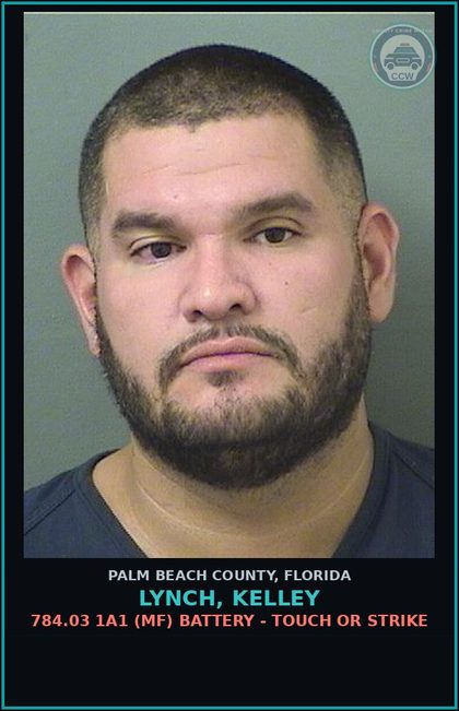 CCW arrest card for LYNCH, KELLEY in Palm Beach County: 784.03 1A1 (MF) BATTERY - TOUCH OR STRIKE