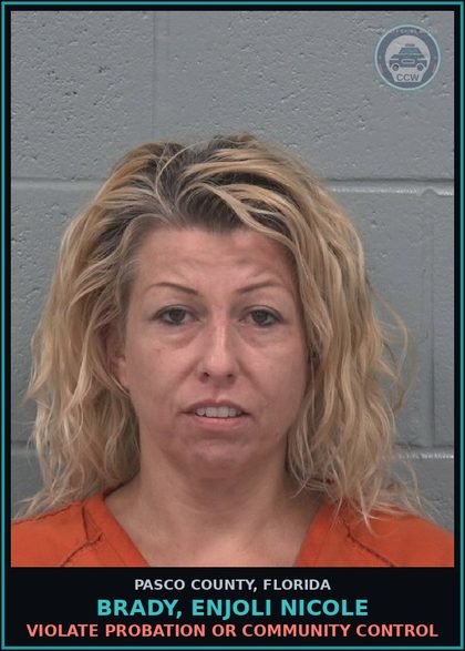 CCW arrest card for BRADY, ENJOLI NICOLE in Pasco County: VIOLATE PROBATION OR COMMUNITY CONTROL