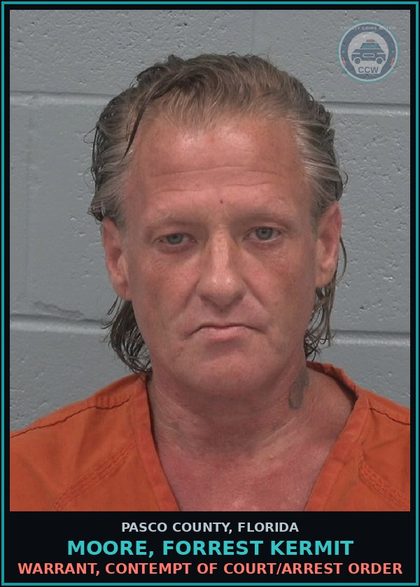 CCW arrest card for MOORE, FORREST KERMIT in Pasco County: WARRANT, CONTEMPT OF COURT/ARREST ORDER