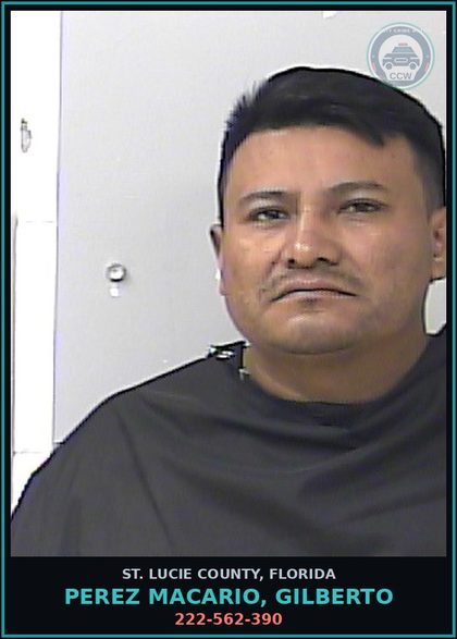 CCW arrest card for Perez Macario, Gilberto in St. Lucie County: 222-562-390