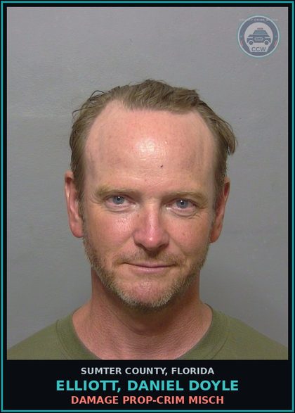 CCW arrest card for ELLIOTT, DANIEL DOYLE in Sumter County: DAMAGE PROP-CRIM MISCH