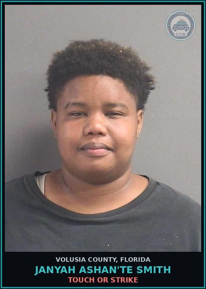 CCW arrest card for JANYAH ASHAN'TE SMITH in Volusia County: TOUCH OR STRIKE