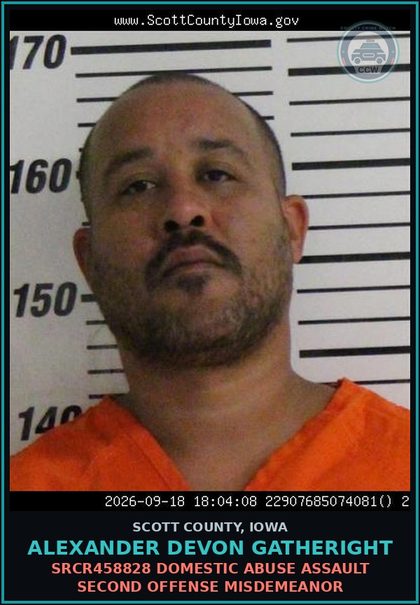 CCW arrest card for Alexander Devon Gatheright in Scott County: SRCR458828 DOMESTIC ABUSE ASSAULT SECOND OFFENSE MISDEMEANOR