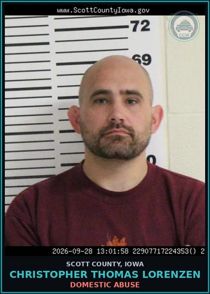 CCW arrest card for Christopher Thomas Lorenzen in Scott County: DOMESTIC ABUSE