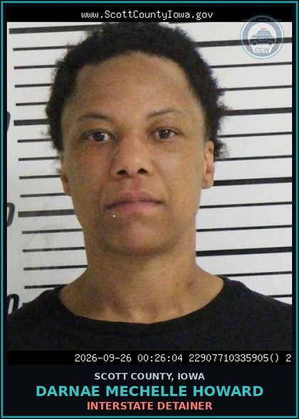 CCW arrest card for Darnae Mechelle Howard in Scott County: INTERSTATE DETAINER