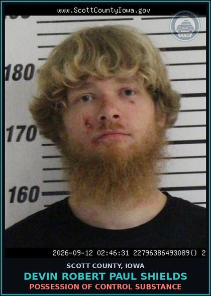 CCW arrest card for Devin Robert Paul Shields in Scott County: FAIL TO YIELD TO EMERG VEH.