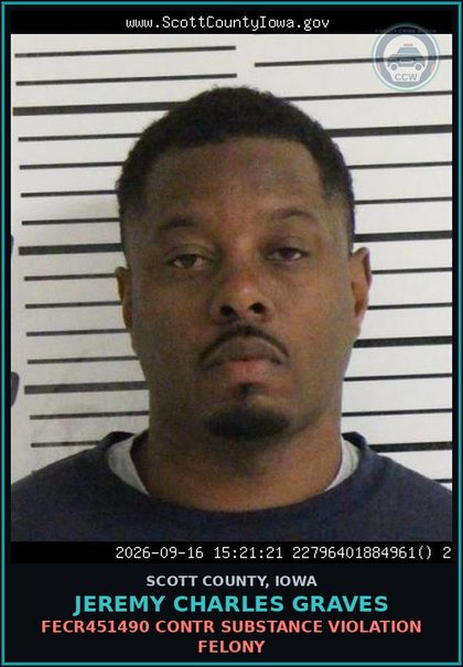 CCW arrest card for Jeremy Charles Graves in Scott County: FECR451490 contr substance VIOLATION FELONY