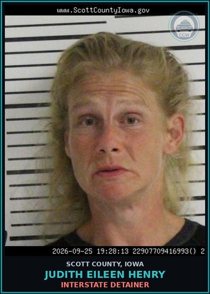 CCW arrest card for Judith Eileen Henry in Scott County: INTERSTATE DETAINER