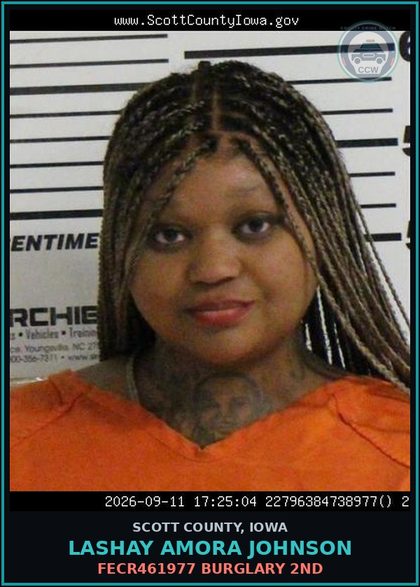 CCW arrest card for Lashay Amora Johnson in Scott County: FECR461977 BURGLARY 2ND