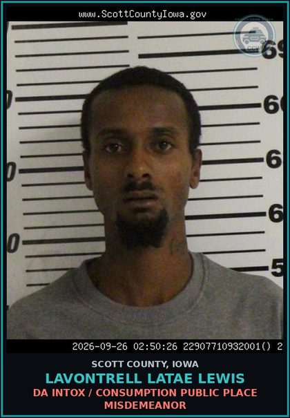 CCW arrest card for Lavontrell Latae Lewis in Scott County: DA INTOX / CONSUMPTION PUBLIC PLACE MISDEMEANOR