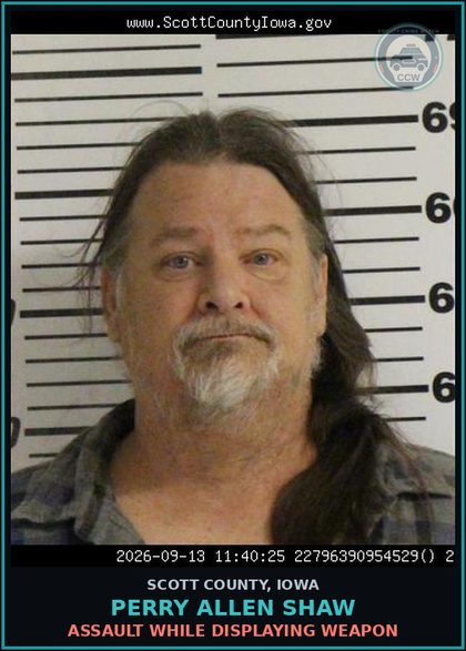 CCW arrest card for Perry Allen Shaw in Scott County: ASSAULT WHILE DISPLAYING WEAPON