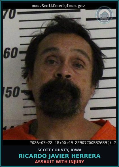 CCW arrest card for Ricardo Javier Herrera in Scott County: ASSAULT WITH INJURY