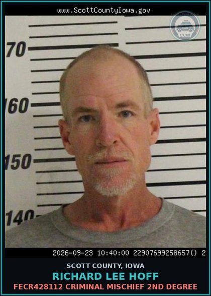 CCW arrest card for Richard Lee Hoff in Scott County: FECR428112 CRIMINAL MISCHIEF 2ND DEGREE