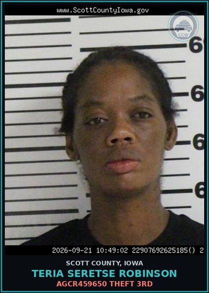 CCW arrest card for Teria Seretse Robinson in Scott County: AGCR459650 THEFT 3RD