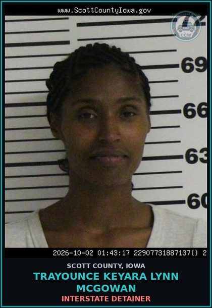 CCW arrest card for Trayounce Keyara Lynn Mcgowan in Scott County: INTERSTATE DETAINER