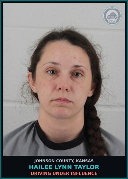CCW arrest card for HAILEE LYNN TAYLOR in Johnson County: DRIVING UNDER INFLUENCE