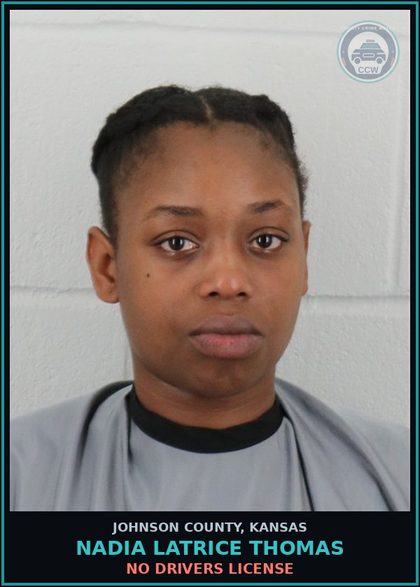 CCW arrest card for NADIA LATRICE THOMAS in Johnson County: NO DRIVERS LICENSE