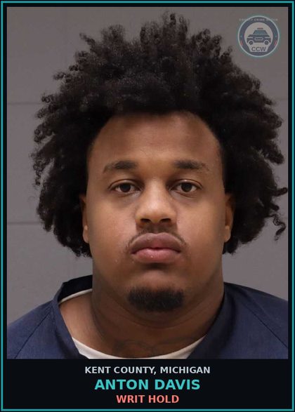 CCW arrest card for Anton Davis in Kent County: WRIT HOLD