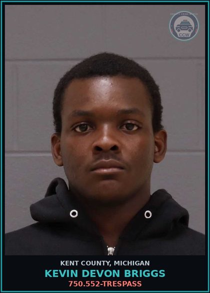 CCW arrest card for Kevin Devon Briggs in Kent County: 750.552-TRESPASS