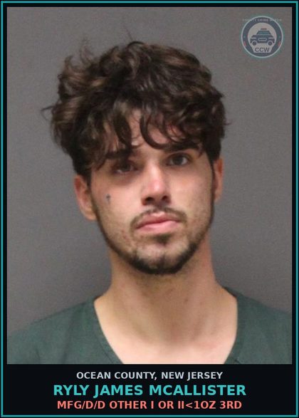 CCW arrest card for RYLY JAMES MCALLISTER in Ocean County: MFG/D/D OTHER I OR II<1OZ 3RD