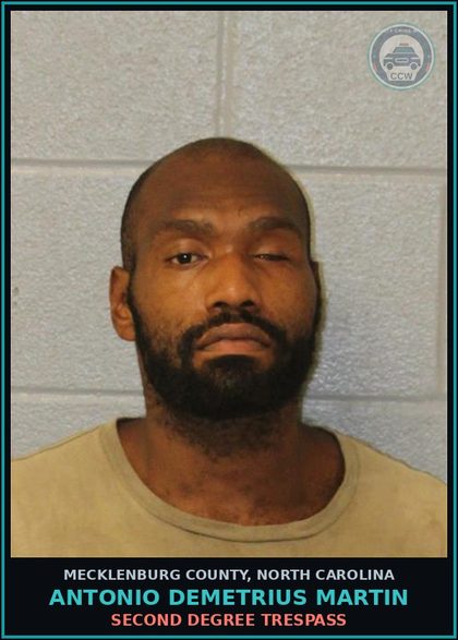 CCW arrest card for ANTONIO DEMETRIUS MARTIN in Mecklenburg County: SECOND DEGREE TRESPASS